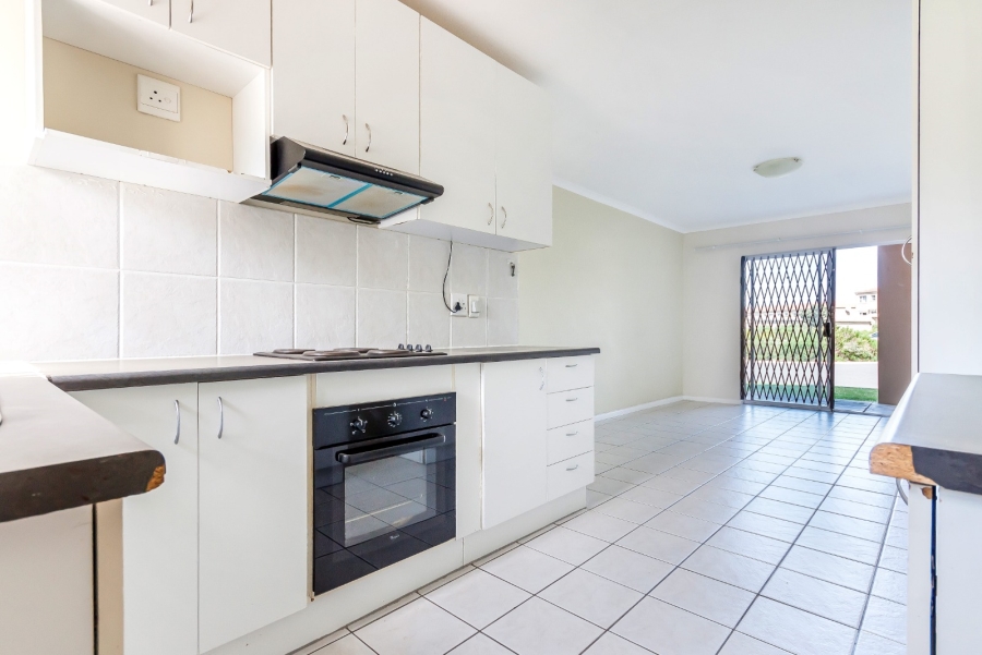 To Let 2 Bedroom Property for Rent in Heritage Park Western Cape